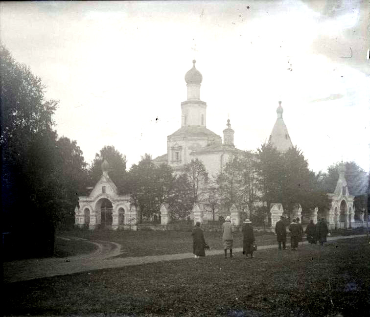 Церковь Церковь Рождества Пресвятой Богородицы (старая), Поварово (Солнечногорский городской округ, Московская область). архивная фотография, Общий вид. Фото Губарева А. А. 5 сентября 1926 г. из фондов ГИМ. (ГК № 46301994)