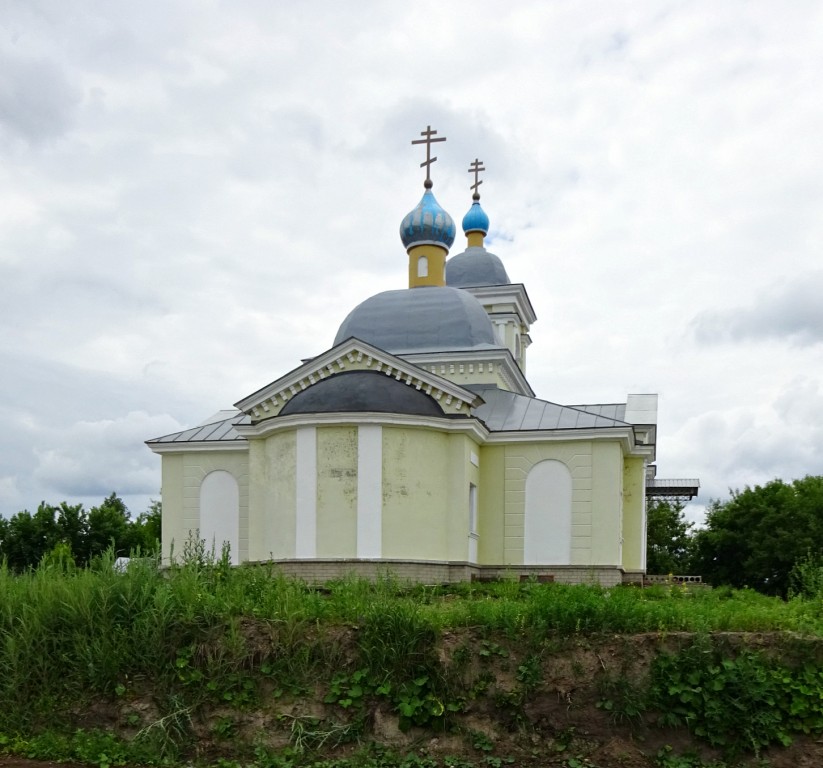 Церковь Троицы Живоначальной (новая), Пирочи (Коломенский городской округ, Московская область). фасады