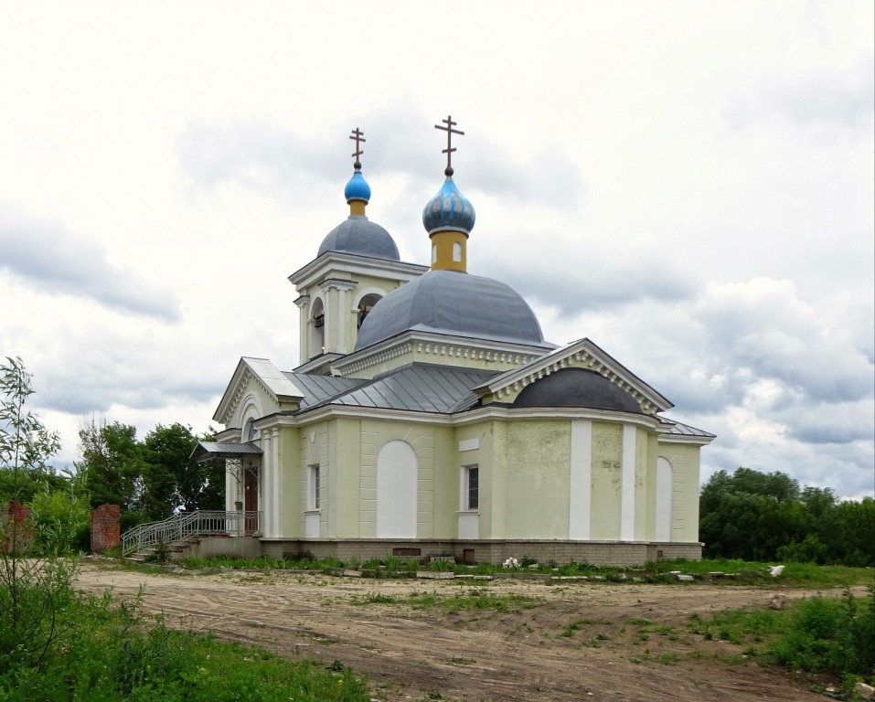 Церковь Троицы Живоначальной (новая), Пирочи (Коломенский городской округ, Московская область). фасады