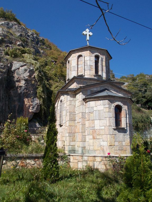 Радожда. Церковь Кириакии Никомидийской (Неделы). фасады