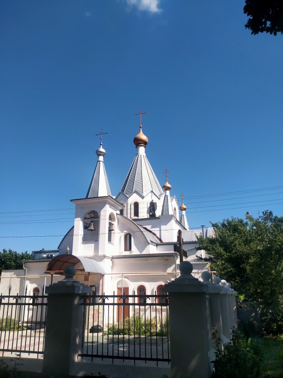 Восход. Церковь Андрея Первозванного. фасады