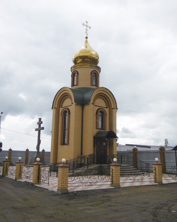 Сергеевка. Церковь Сергия Радонежского. фасады, Вид церкви с автостоянки