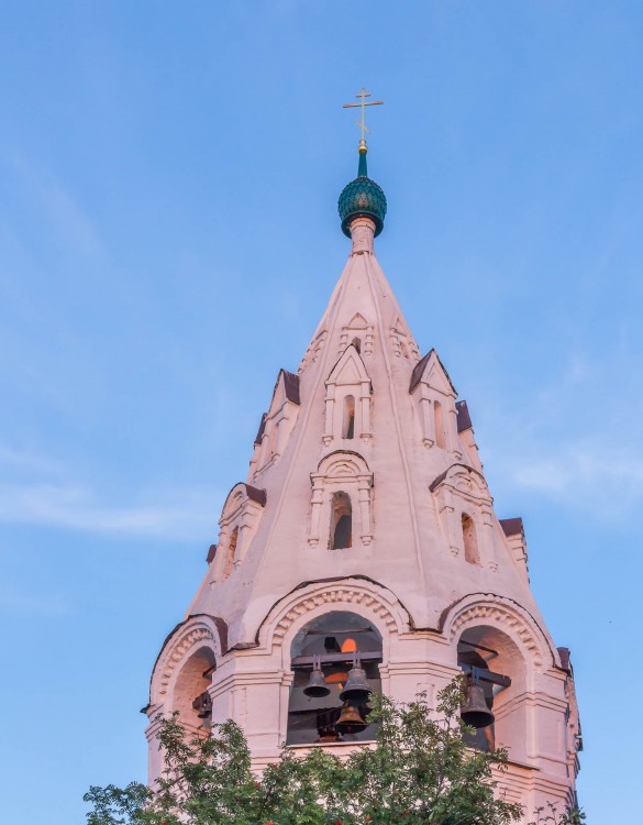 Покровский женский монастырь. Церковь Происхождения честных древ Креста Господня, Суздаль (Суздальский район, Владимирская область). архитектурные детали