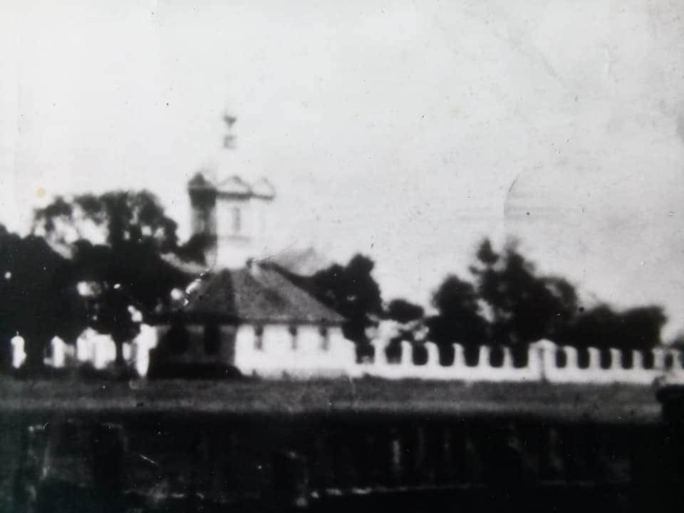 Песчанка. Церковь Михаила  Архангела (старая). архивная фотография, Фото из личной колекции