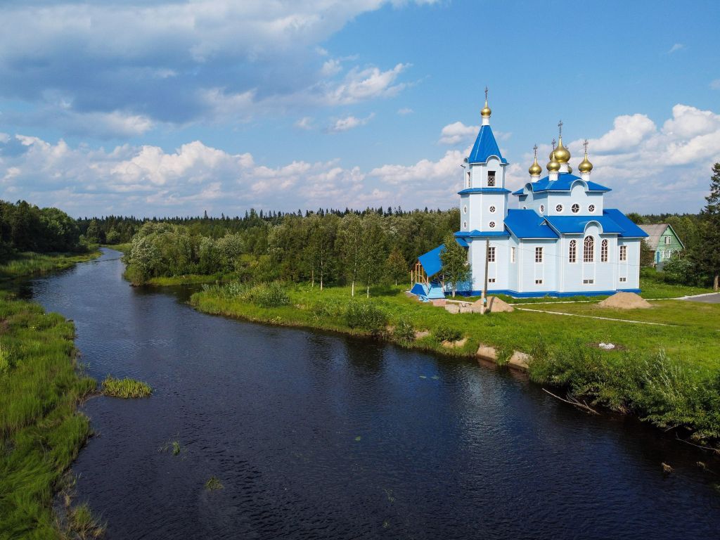 Церковь Покрова Пресвятой Богородицы, Радово, урочище (Приморский район, Архангельская область). общий вид в ландшафте