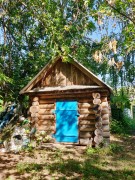 Неизвестная часовня, Вид от центральной части кладбища, с запада<br>, Карамышиха, Верхнеуслонский район, Республика Татарстан