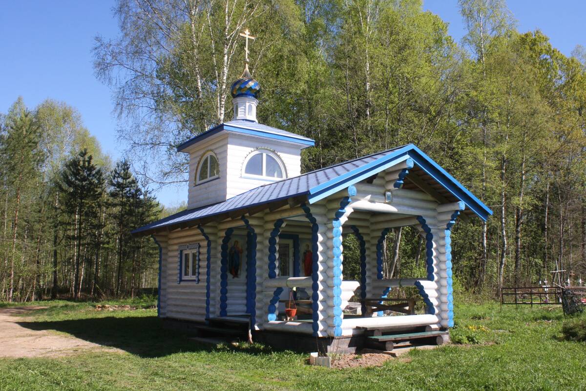 Часовня Успения Пресвятой Богородицы, Алферово (Сафоновский район, Смоленская область). фасады