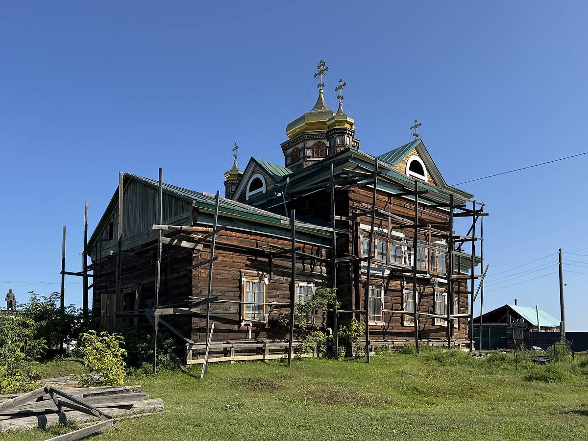 Вид с юго-запада, фасады. Церковь Вознесения Господня (новая), Чурапча (Чурапчинский район, Республика Саха (Якутия))