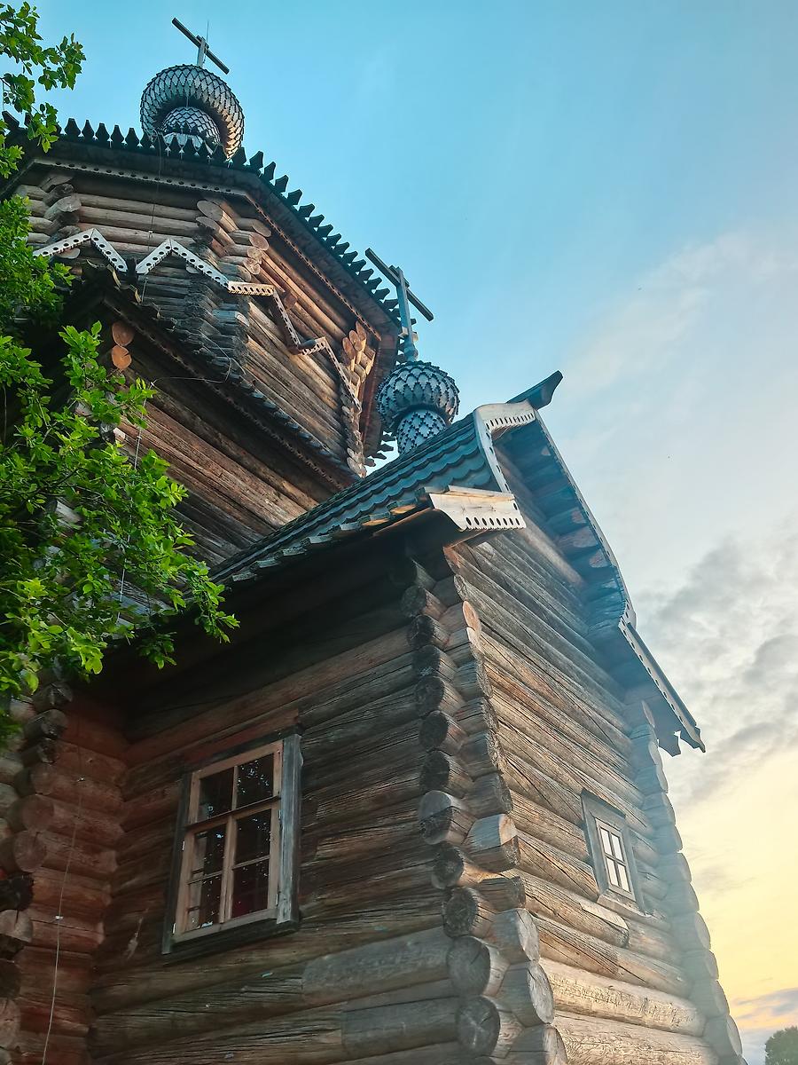 Алтарный прируб, архитектурные детали. Церковь Варвары великомученицы, Типиницы (Медвежьегорский район, Республика Карелия)