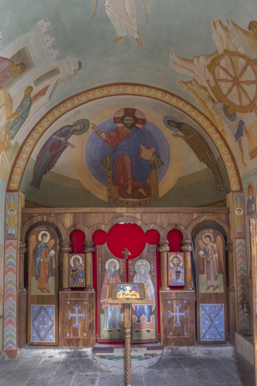 Козифский Введенский мужской монастырь. Церковь Георгия Победоносца, Козифа (Козипа) (Шида-Картли, Грузия). интерьер и убранство, Интерьер