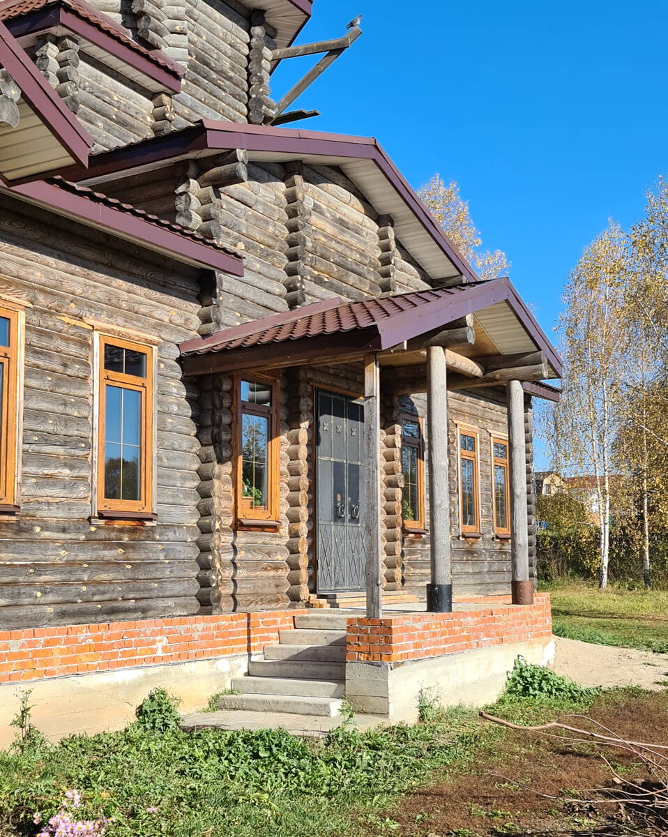 Церковь Иоанна Русского, Старый Двор (Суздальский район, Владимирская область). архитектурные детали, Фрагмент южного фасада