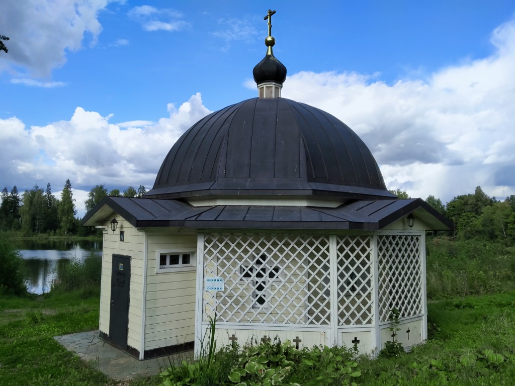 Часовня Тихона Задонского, Николо-Прозорово (Мытищинский городской округ и гг. Долгопрудный, Лобня, Московская область). фасады
