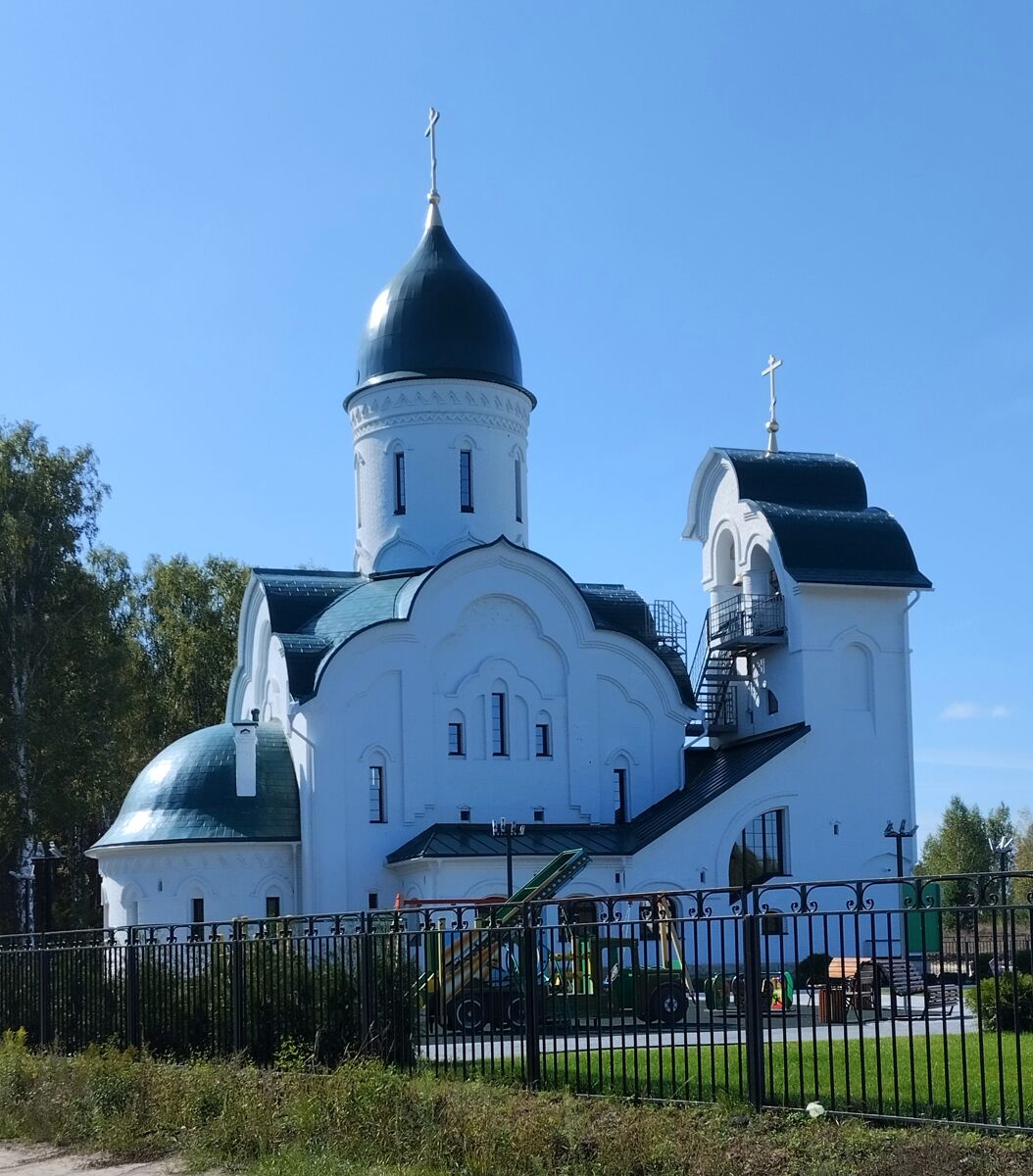Церковь Георгия Победоносца, Юрасово (Бор, ГО, Нижегородская область). фасады, 6 мая 2025 года митрополит Георгий совершил Великое освящение Георгиевского храма.