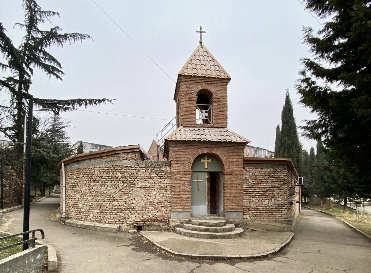 Тбилиси. Церковь Вахтанга Горгасали в Самгори. архитектурные детали, Входная звонница