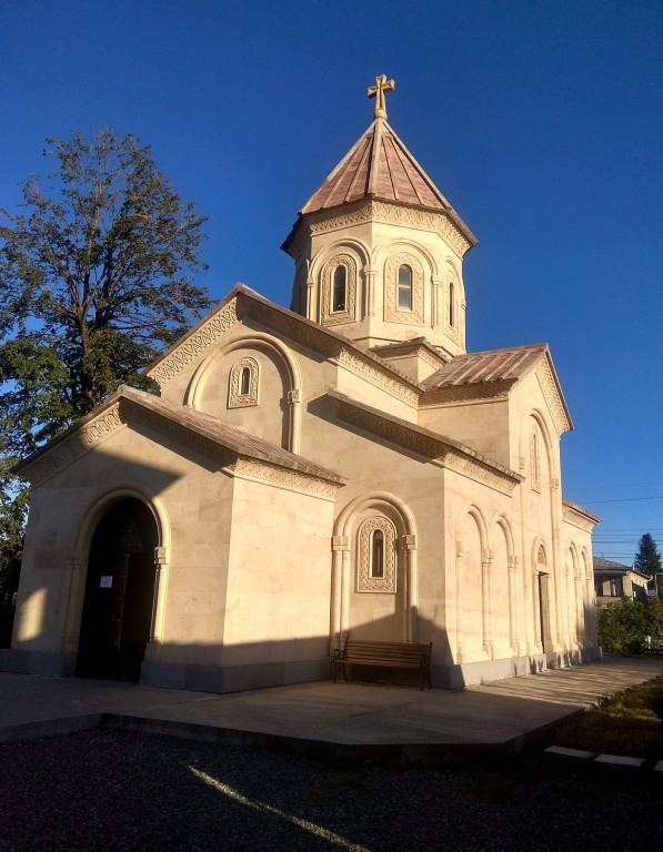 Церковь Петра и Павла, Зугдиди (Самегрело и Земо-Сванети, Грузия). фасады