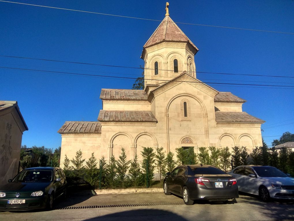 Церковь Петра и Павла, Зугдиди (Самегрело и Земо-Сванети, Грузия). фасады