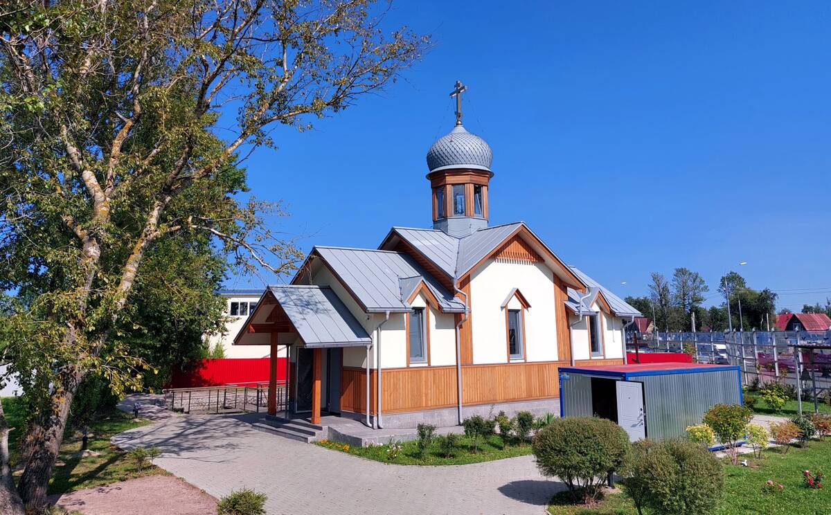 Церковь Чуда Михаила Архангела в Хонех, Красносельский район (Санкт-Петербург, г. Санкт-Петербург). общий вид в ландшафте