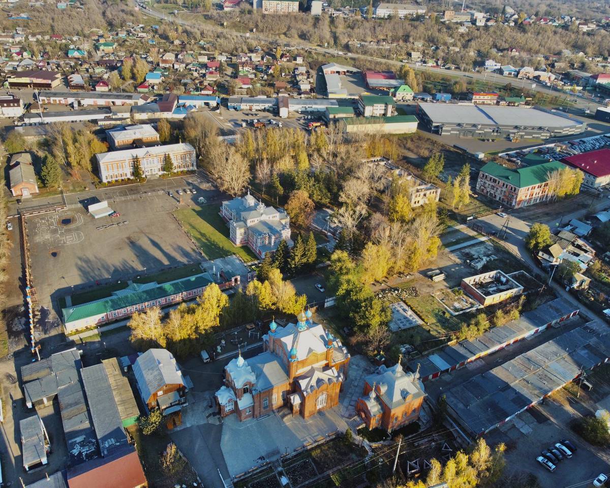 Архиерейское подворье, Бийск (Бийский район и г. Бийск, Алтайский край). фасады, Вся территория подворья с  ЮЮЗ