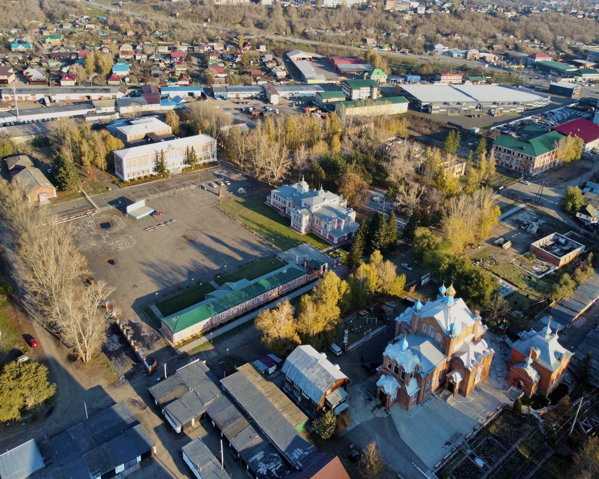 Архиерейское подворье, Бийск (Бийский район и г. Бийск, Алтайский край). фасады, Вся территория подворья с ЮЗ