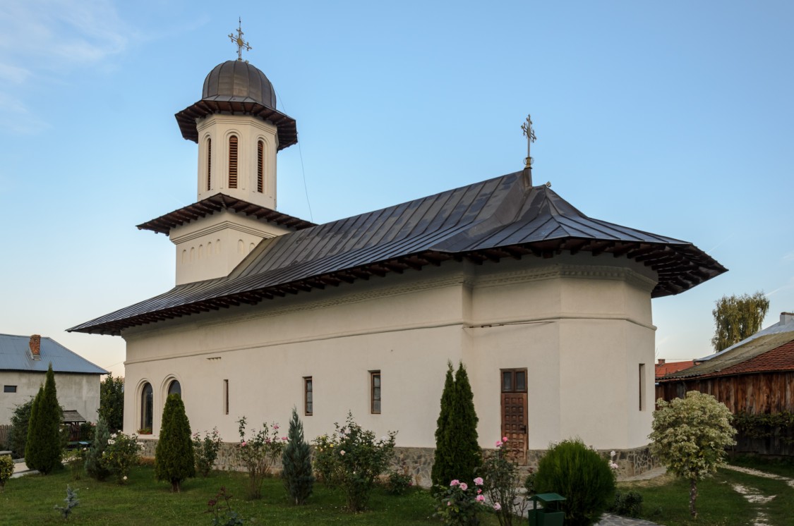 Церковь Введения во храм Пресвятой Богородицы, Куртя-де-Арджеш (Арджеш, Румыния). фасады