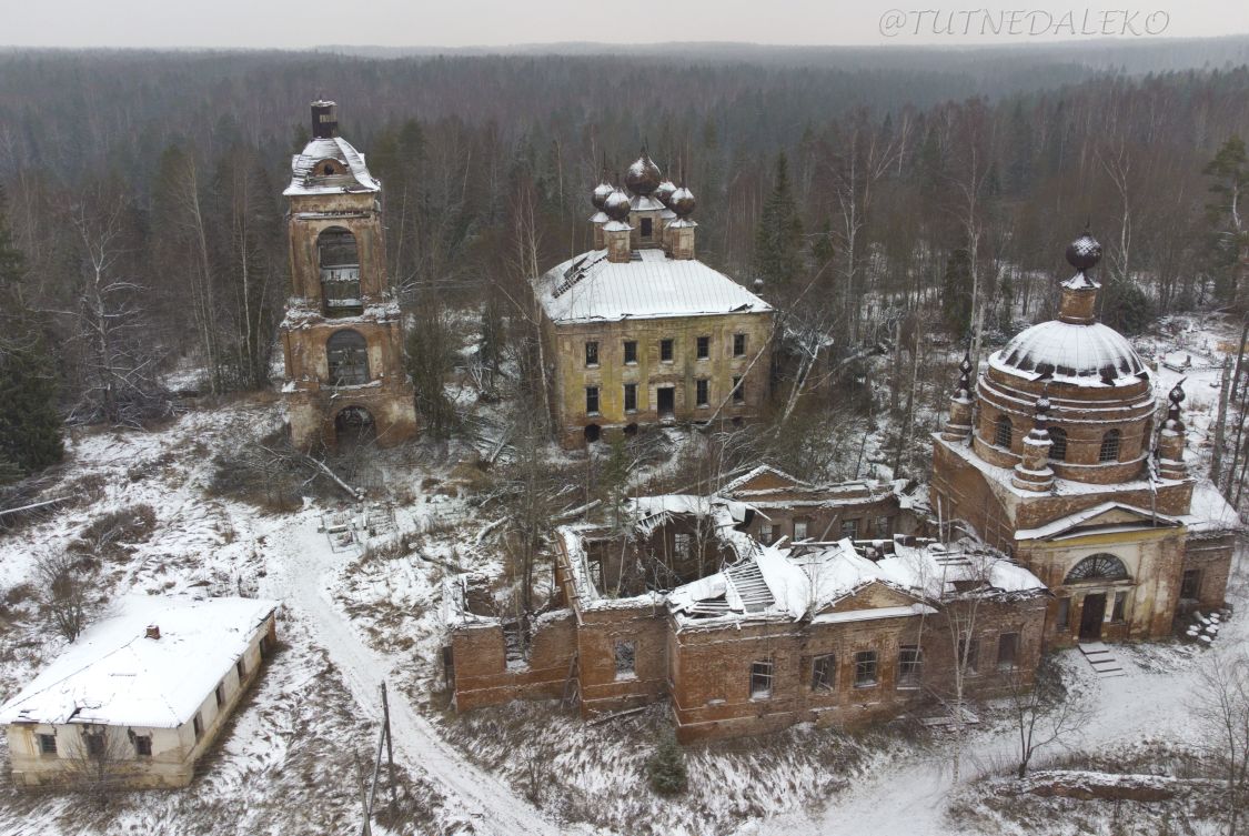 Николо-Ширь. Храмовый комплекс. Церкви Рождества Пресвятой Богородицы и Казанской иконы Божией Матери. общий вид в ландшафте