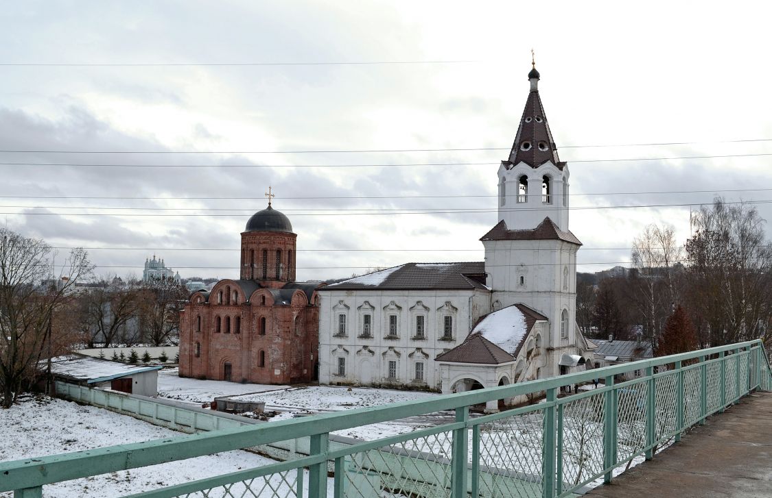 Смоленск. Храмовый комплекс. Церкви Варвары великомученицы и Петра и Павла. художественные фотографии