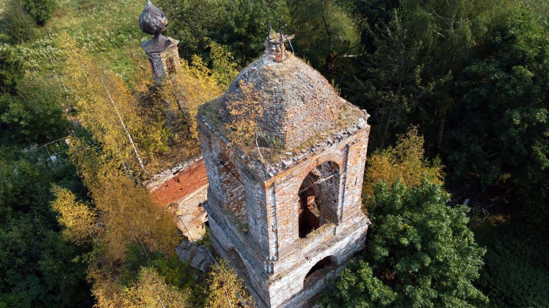 Церковь Рождества Христова, Исаево (Сусанинский район, Костромская область). архитектурные детали
