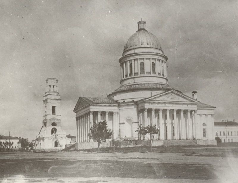 Ульяновск. Храмовый комплекс. Соборы Николая Чудотворца и Троицы Живоначальной. архивная фотография, Источник: https://russiainphoto.ru/search/photo/years-1930-1939/?paginate_page=170&page=170&index=2