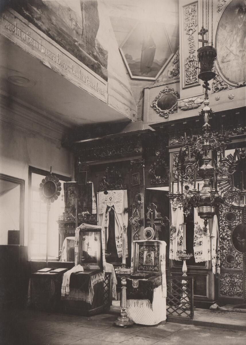 Интерьер церкви. Фото С.А. Таранушенко, 1928. С flickr.com, архивная фотография. Церковь Рождества Пресвятой Богородицы, Смоляниново (Новоайдарский район, Украина, Луганская область)