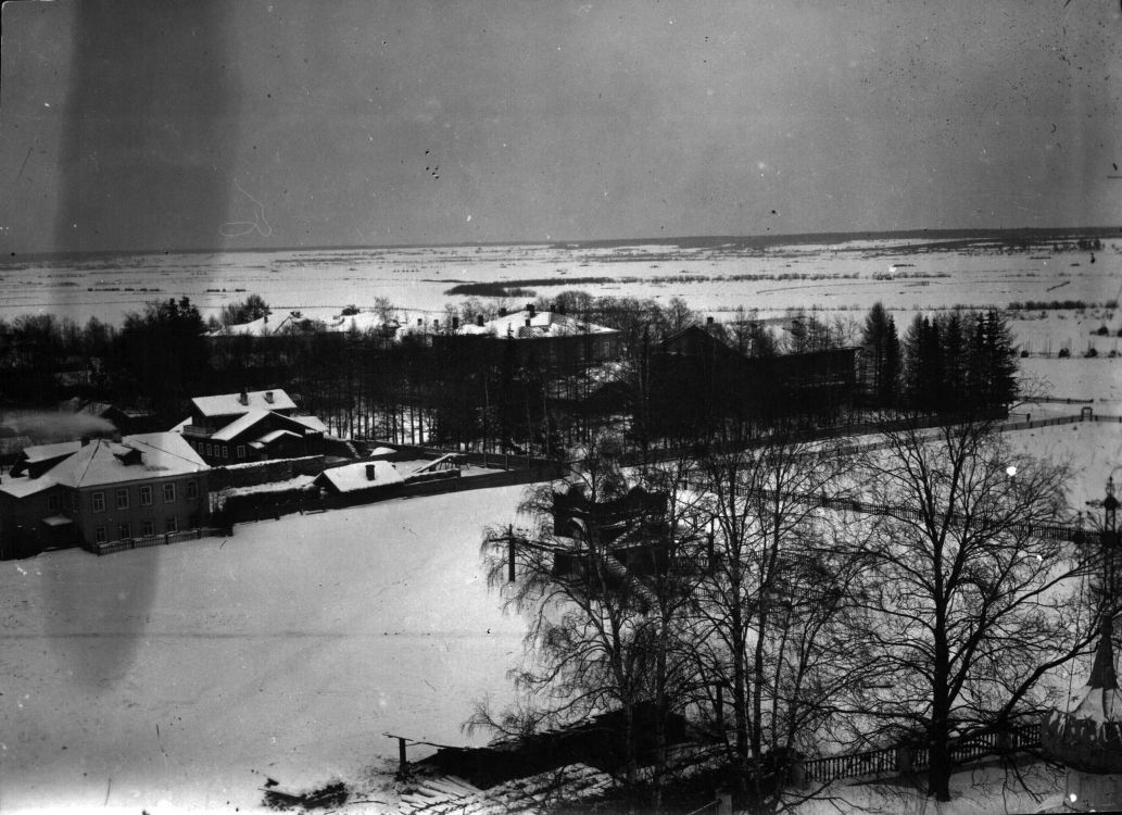 Часовня Кирилла Вельского (старая), Вельск (Вельский район, Архангельская область). архивная фотография, Фото 1908г. Часовня Кирилла Вельского в строительных лесах. 
