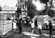 Неизвестная часовня в деревне Сергеево, Фрагмент дореволюционного фото из альбома "Тейково: история города в фотографиях"<br>, Тейково, Тейковский район, Ивановская область