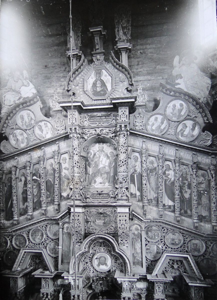Церковь Михаила Архангела, Бездрик (Сумской район, Украина, Сумская область). архивная фотография, Завершение иконостаса. Фото С.А. Таранушенко, 1927 г. Адрес хранения Институт рукописи Национальной библиотеки Украины имени В.И. Вернадского