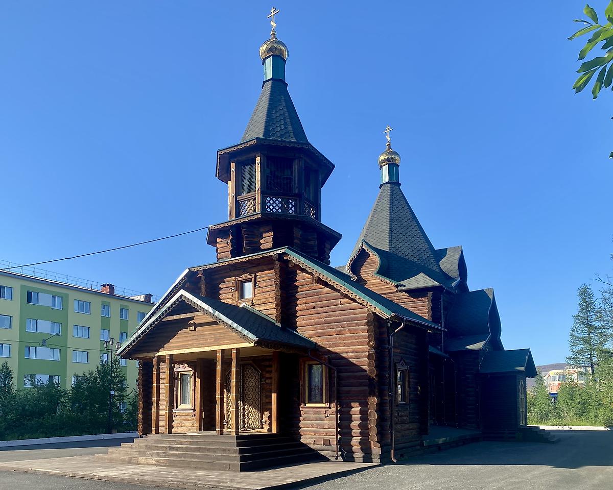 Вид с юга, фасады. Церковь Троицы Живоначальной в Талнахе, Норильск (Норильск, город, Красноярский край)