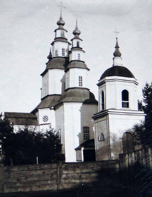 Церковь Троицы Живоначальной, Черкасский Бишкин (Чугуевский район, Украина, Харьковская область). архивная фотография, Фото 1916 года. Автор С. Таранушенко