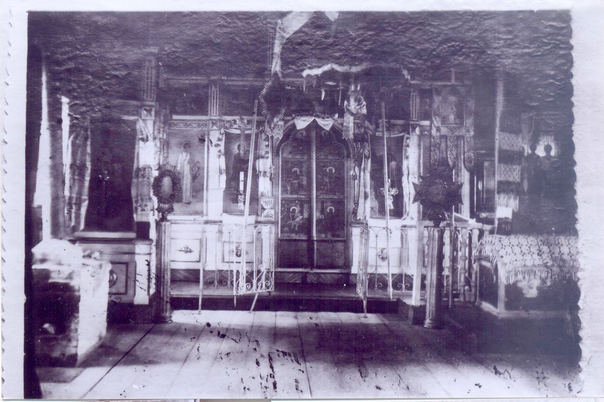 Церковь Рождества Иоанна Предтечи (деревянная), Поддубье (Лужский район, Ленинградская область). архивная фотография, Интерьер храма. Фото 1950-х годов из Архива Санкт-Петербургской епархии