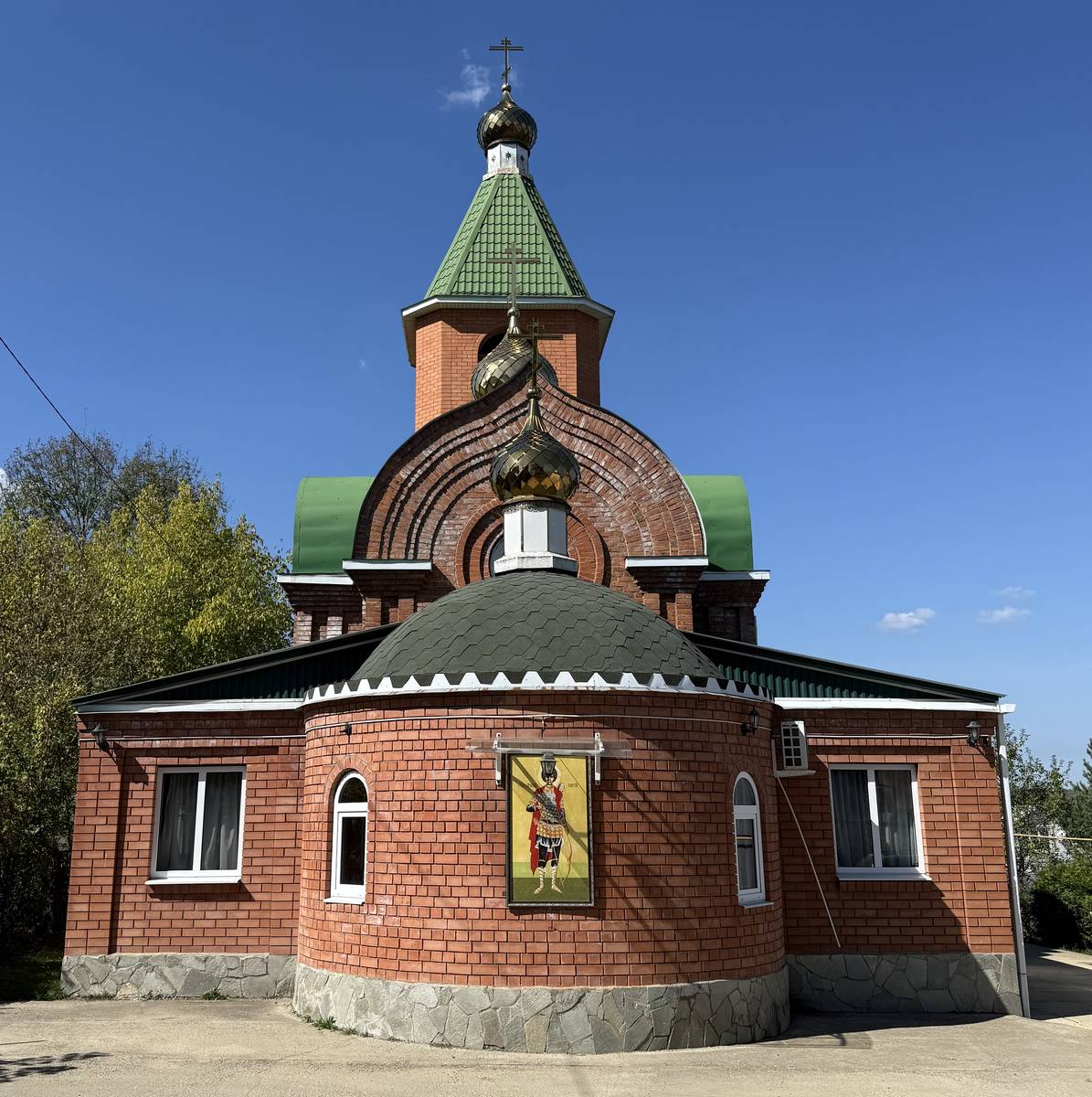 Церковь Георгия Победоносца, Хадыженск (Апшеронский район, Краснодарский край). фасады, Вид с юго-востока