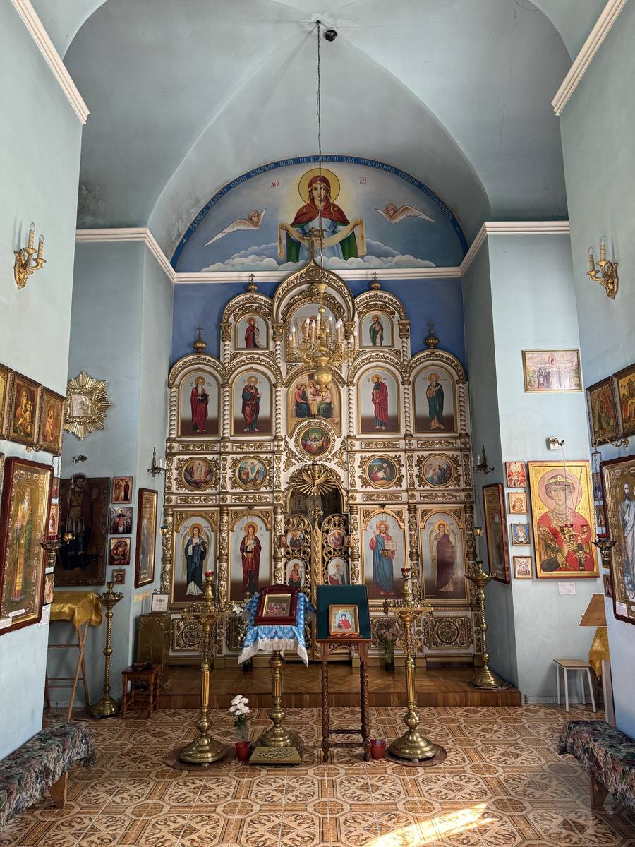 Церковь Георгия Победоносца, Хадыженск (Апшеронский район, Краснодарский край). интерьер и убранство, Иконостас