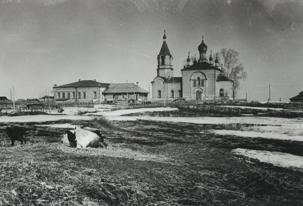 Церковь Троицы Живоначальной, Вьюны (Колыванский район, Новосибирская область). архивная фотография, Старинное фото с сайта rodinoved.ru