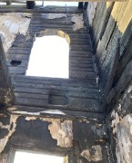 Церковь иконы Божией Матери "Всех скорбящих Радость", Следы пожара внутри<br>, Дубинино, село, Шарыповский район и г. Шарыпово, Красноярский край