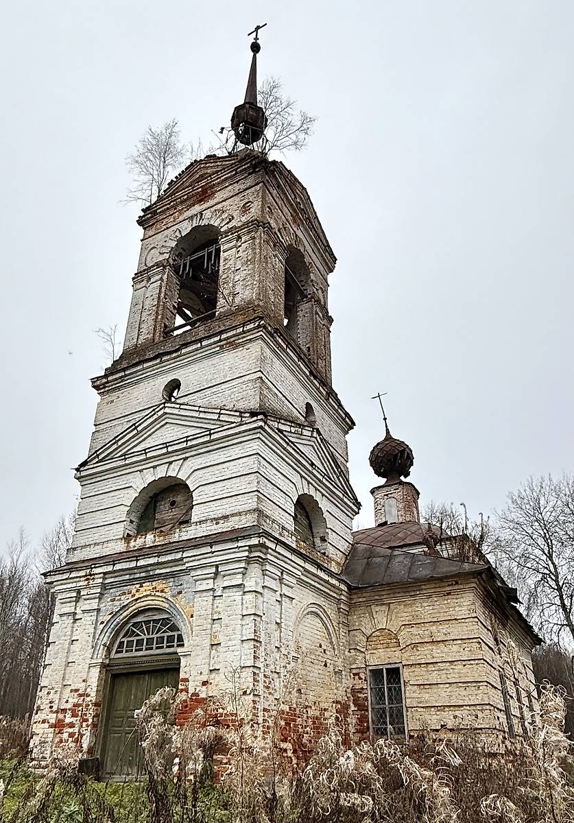 Вид с юго-запада, фасады. Церковь Воскресения Христова, Фёдорово (Костромской район, Костромская область)