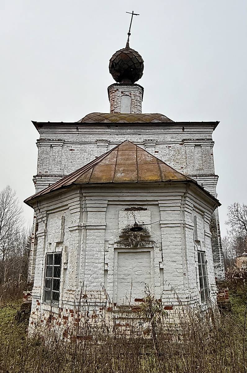 Вид с востока, фасады. Церковь Воскресения Христова, Фёдорово (Костромской район, Костромская область)