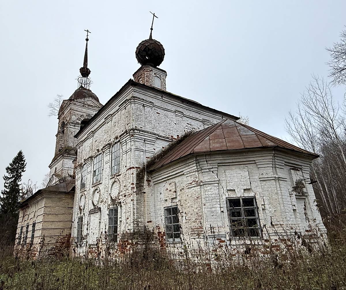Вид с юго-востока, фасады. Церковь Воскресения Христова, Фёдорово (Костромской район, Костромская область)