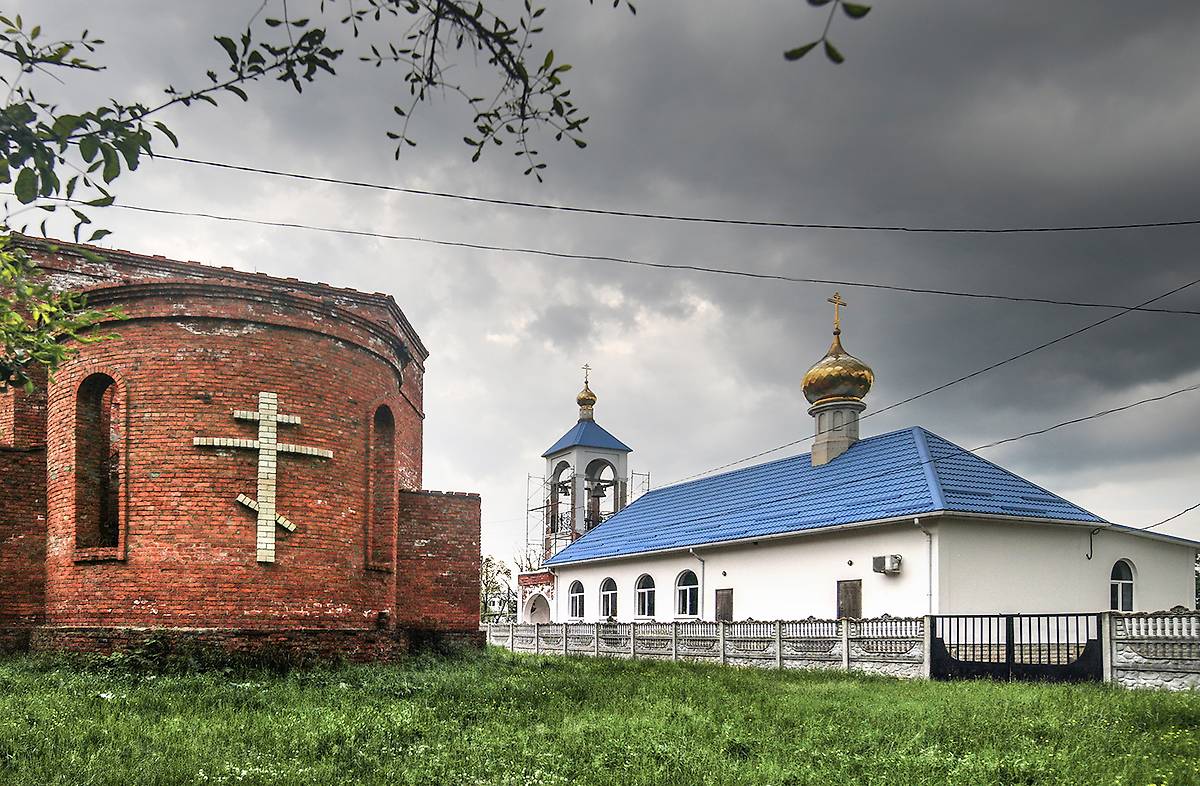 общий вид в ландшафте. Церковь Михаила Архангела, Рязанская (Белореченский район, Краснодарский край)