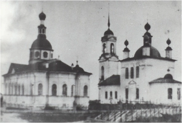 Церковь Воскресения Христова, Воскресенское (Пунема) (Вожегодский район, Вологодская область). архивная фотография, Слева церковь Александра Невского, справа Воскресения Христова