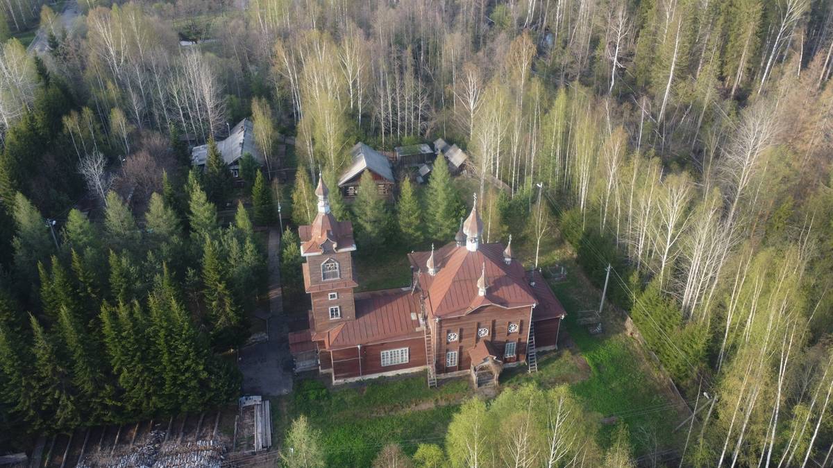 общий вид в ландшафте. Церковь Илии Пророка, Ильинское (Кадыйский район, Костромская область)