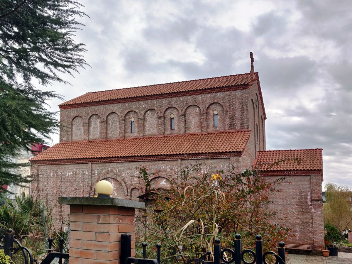 Батуми. Церковь Тбели Абусеридзе. фасады, Вид с севера