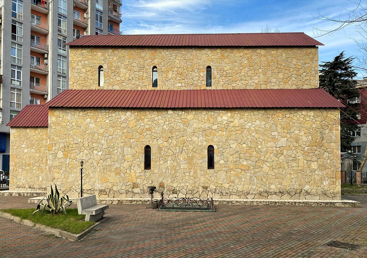 Церковь Двенадцати апостолов, Батуми (Аджария, Грузия). фасады, Южный фасад