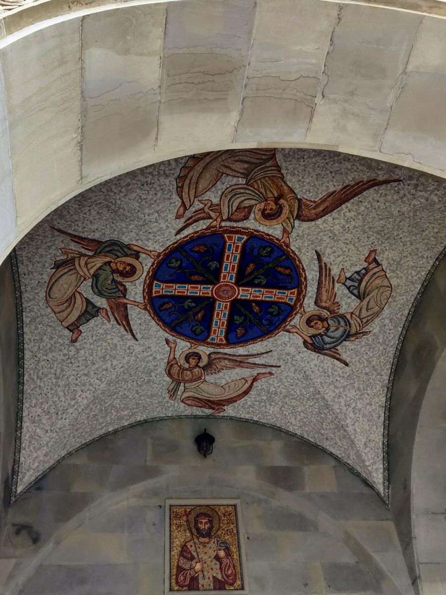 Батуми. Церковь Вахтанга Горгасали. дополнительная информация, Роспись потолка притвора