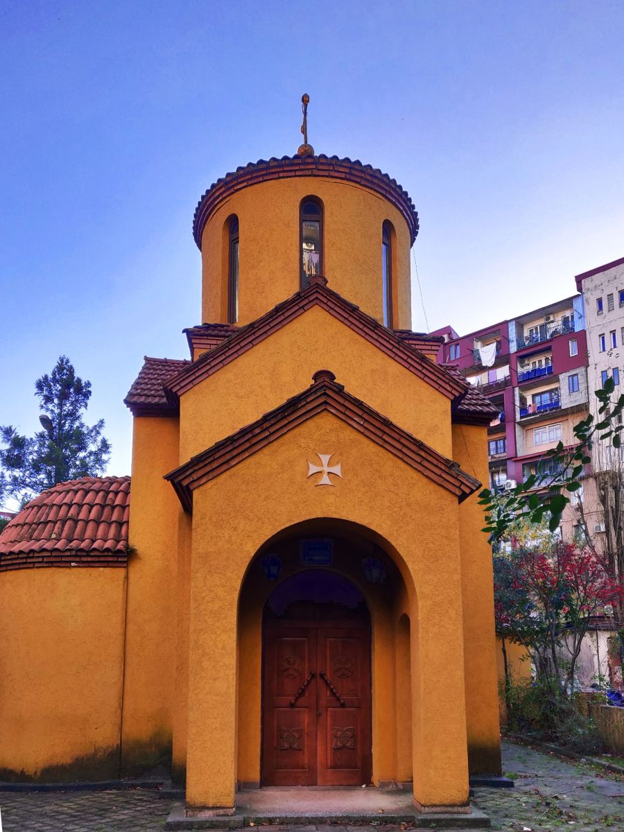 Батуми. Церковь Марка Евангелиста. фасады, Вид со стороны входа