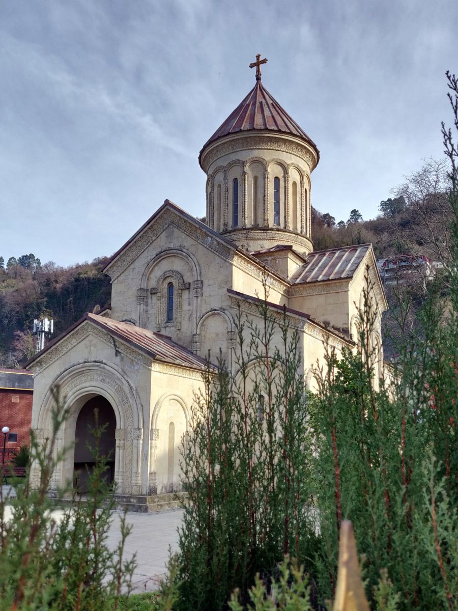 Церковь Андрея Первозванного, Сарпи (Аджария, Грузия). фасады, Вид с юго-востока